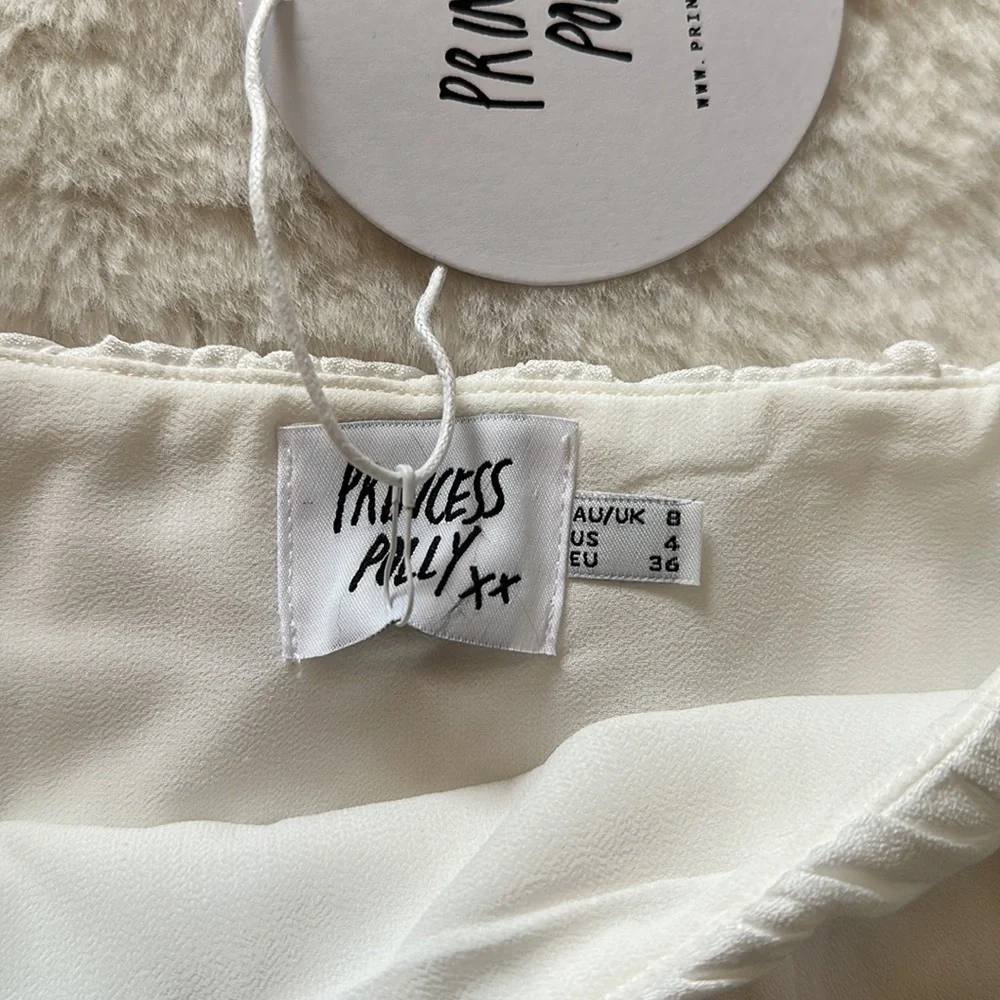 Princess Polly | Tops | Princess Polly Puff Sleeve | Poshmark